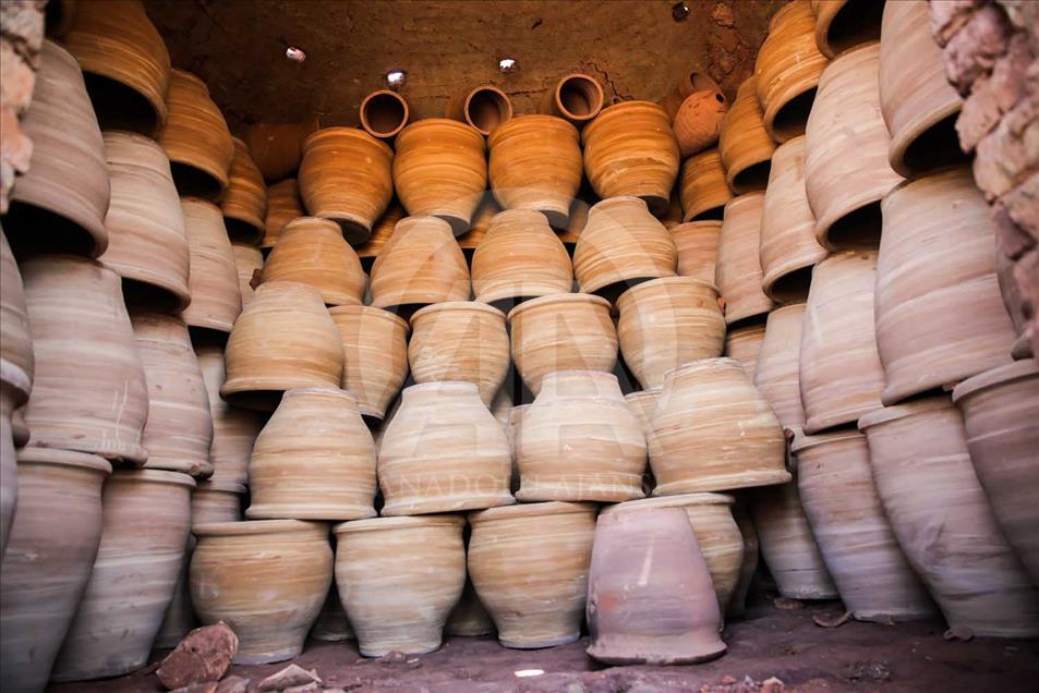 Artesanos egipcios dejan su huella en la cerámica mundial