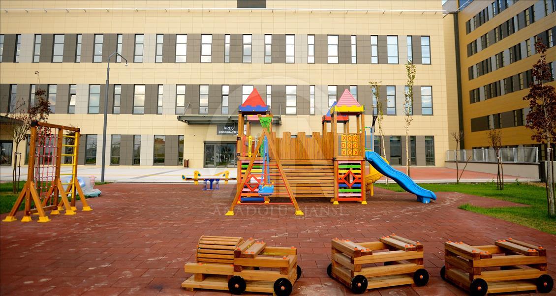 Bu şehir hastanesinin "kreşi" de var