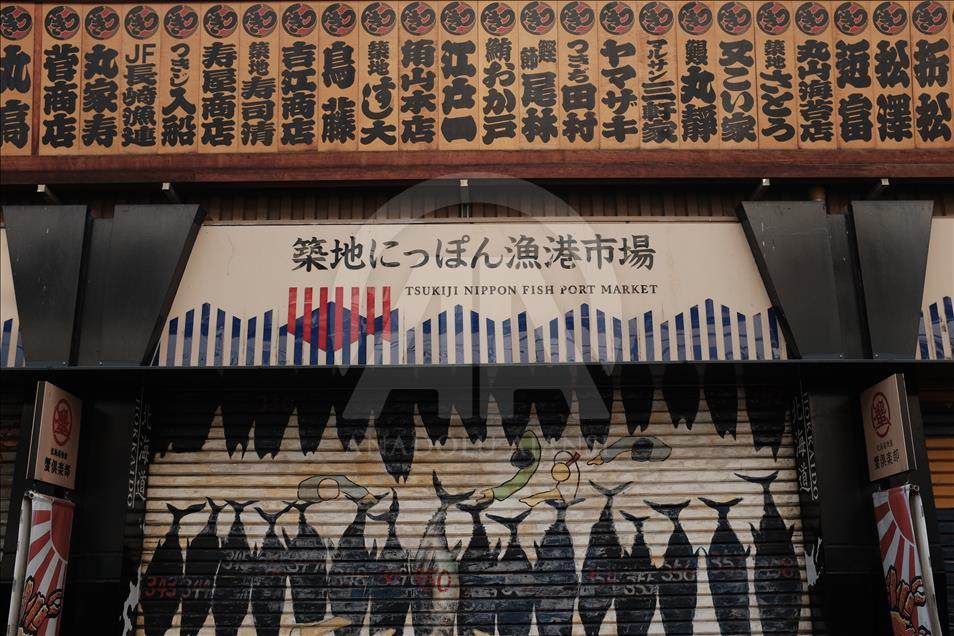 Dünyanın en büyük balık pazarı Tsukiji tarihi mekanına veda etti