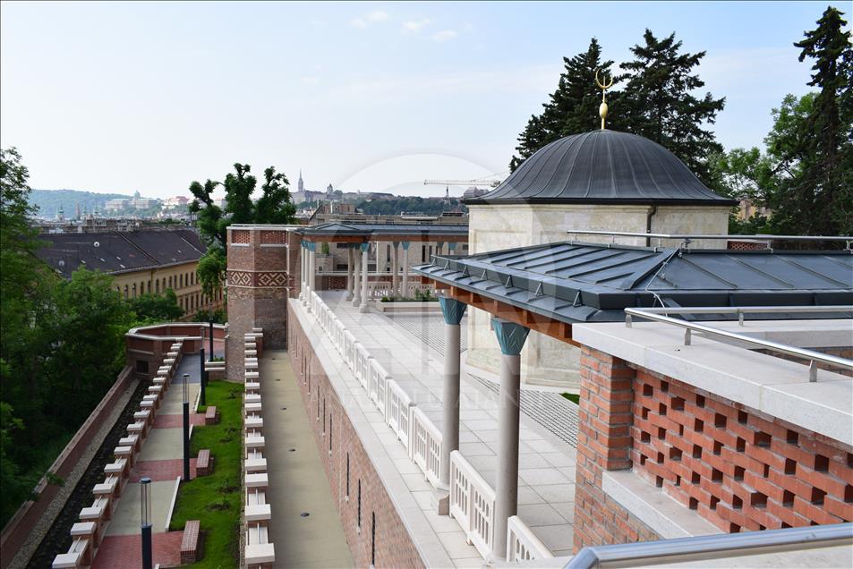 Cumhurbaşkanı Erdoğan Macaristan ziyaretinde Gül Baba türbesini açacak