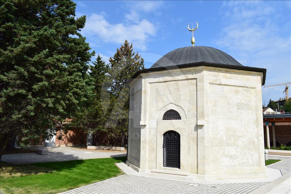 Cumhurbaşkanı Erdoğan Macaristan ziyaretinde Gül Baba türbesini açacak