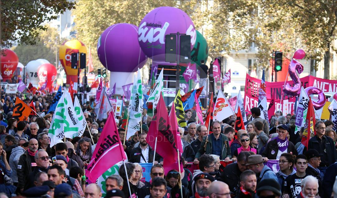 Demonstration against French government in Paris