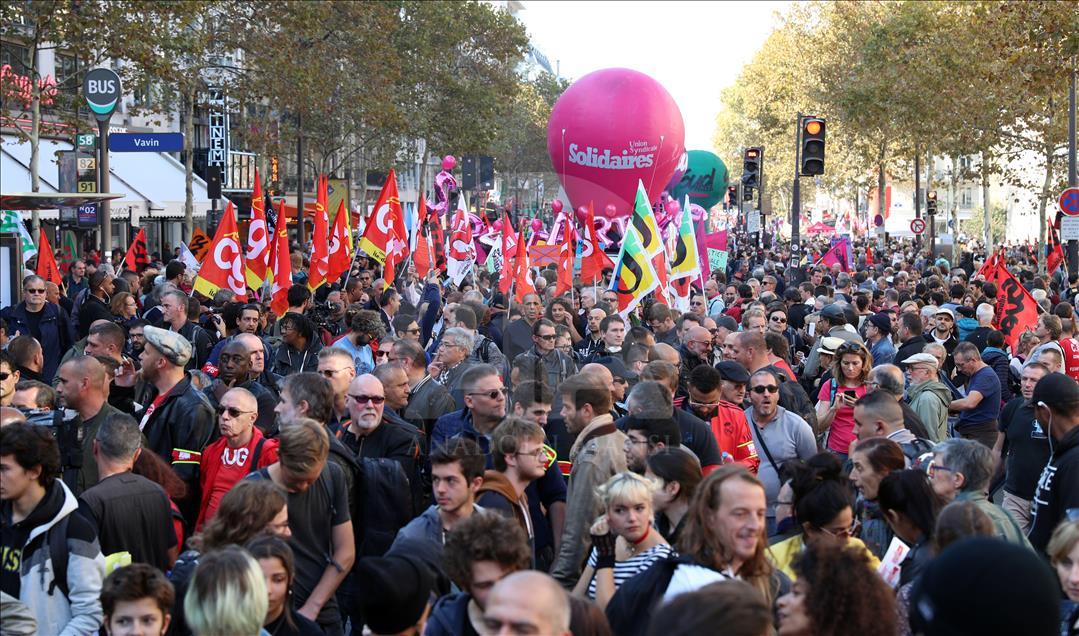 Demonstration against French government in Paris