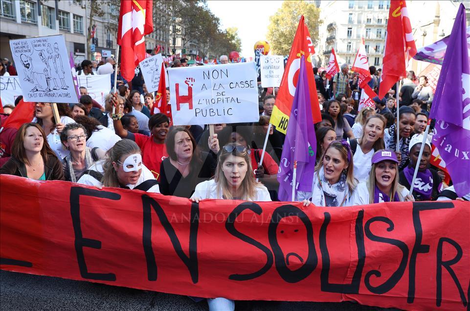 Demonstration against French government in Paris