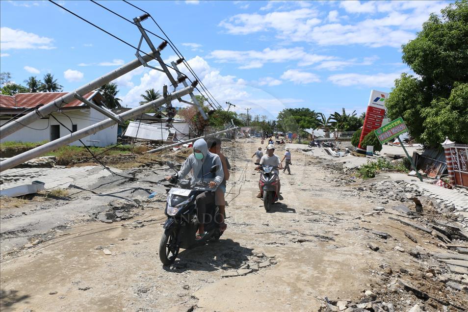 Impact of damage due to the earthquake and tsunami in Palu