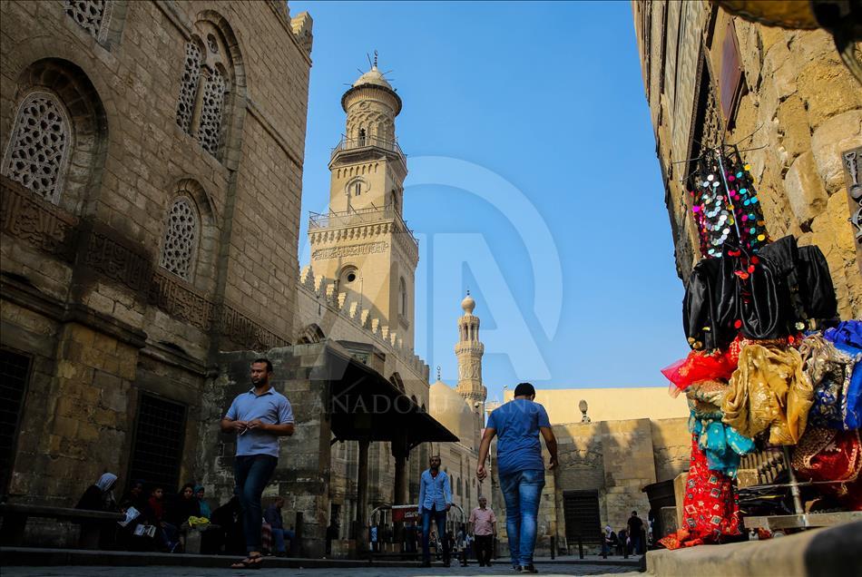 Kahire'deki Türk tarihi eserleri açık hava müzesi: El-Muiz Caddesi