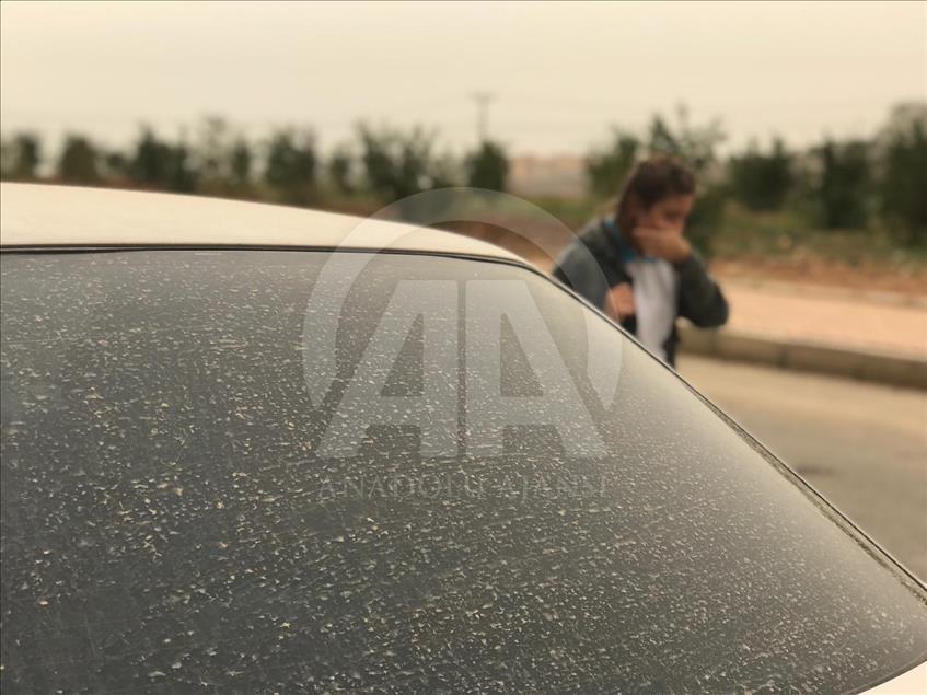 Toz bulutu Gaziantep ve Şanlıurfa'da yaşamı olumsuz etkiliyor