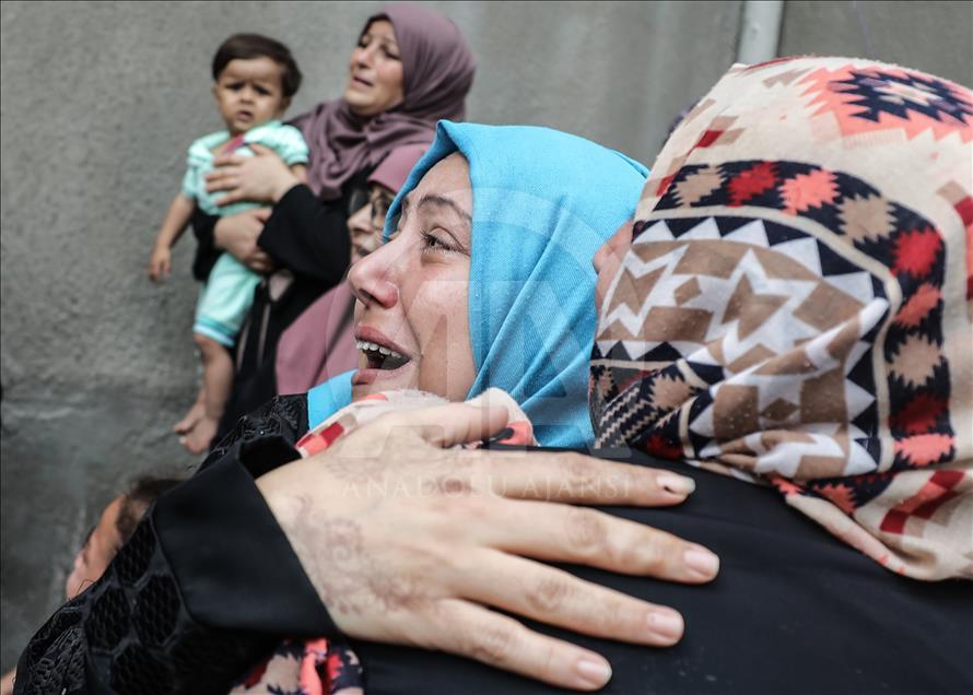 تشييع جثمان فلسطيني استشهد بقصف إسرائيلي شمالي غزة 
