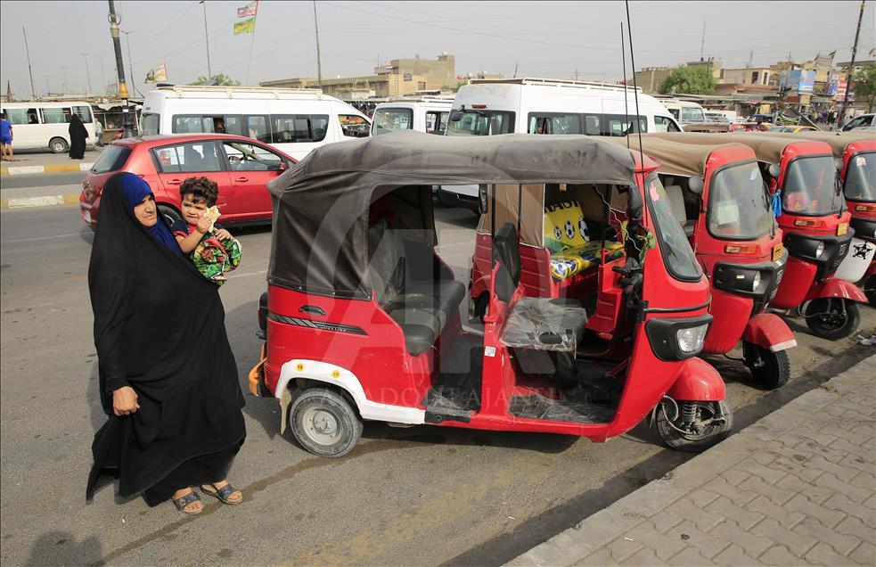 Uzak Doğu'dan Bağdat'a uzanan motor taksi "Tuk Tuk"
