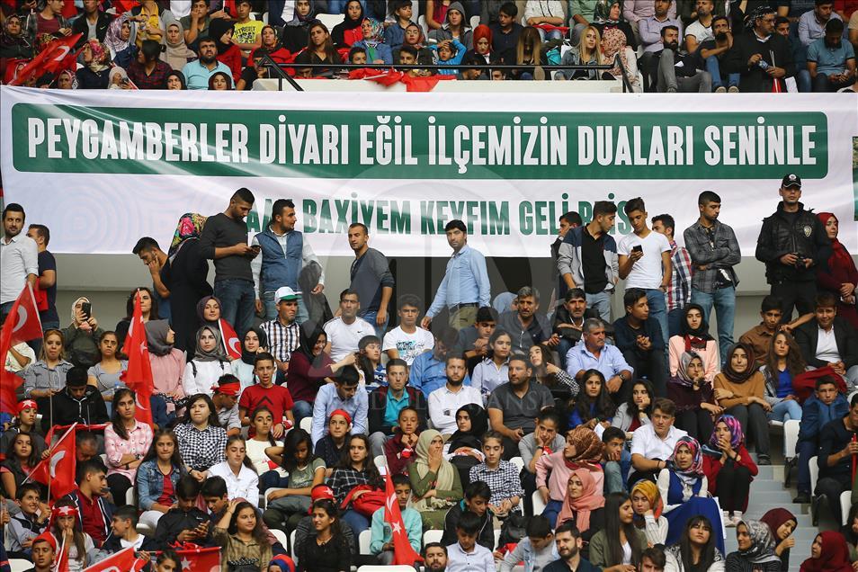 Türkiye Cumhurbaşkanı Recep Tayyip Erdoğan Diyarbakır'da