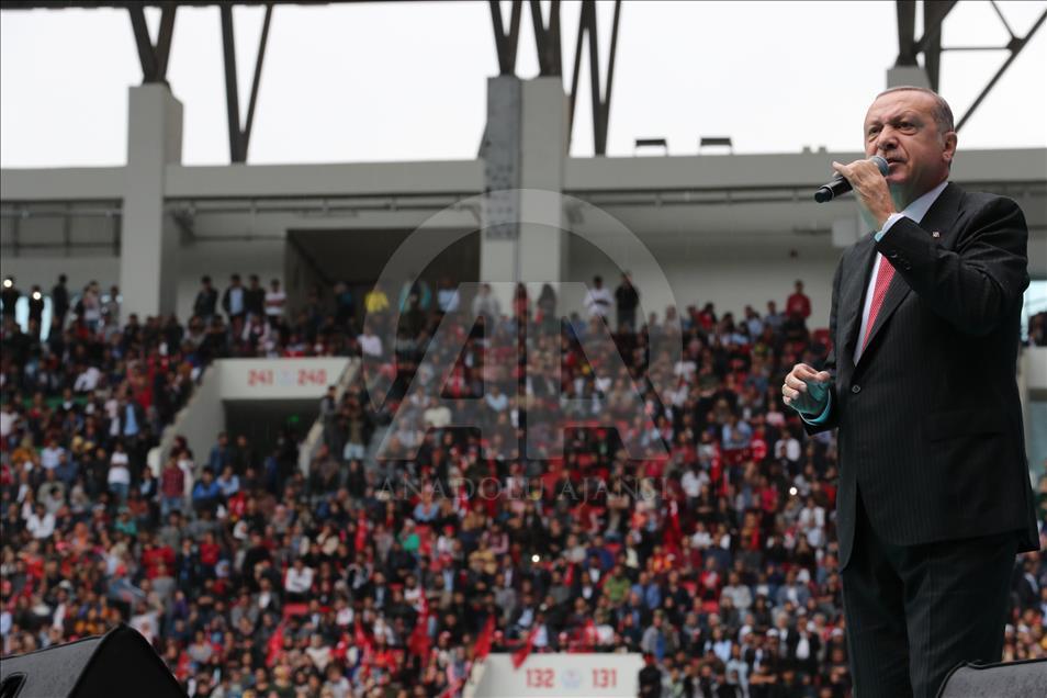 Turkish president on Saturday stood out against ethnic discrimination in the country during his speech to a gathering in an opening ceremony of a Stadium in Diyarbakir, southeastern Turkey. 