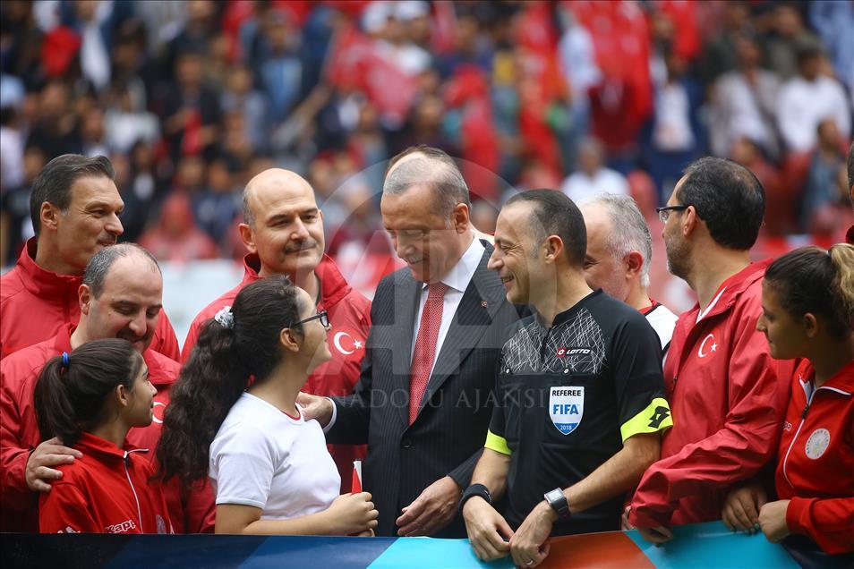 Türkiye Cumhurbaşkanı Recep Tayyip Erdoğan Diyarbakır'da