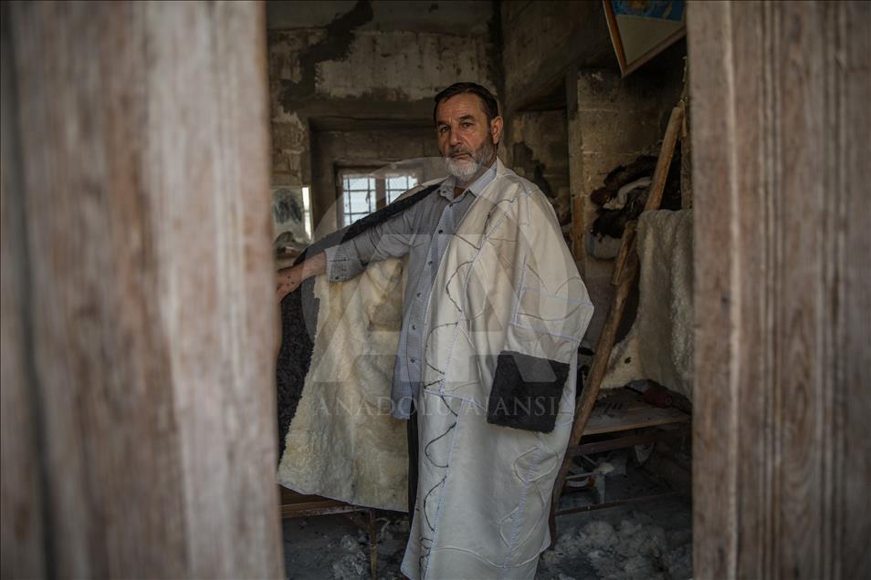 Urfa'nın "son kürkçüleri" zamana direniyor