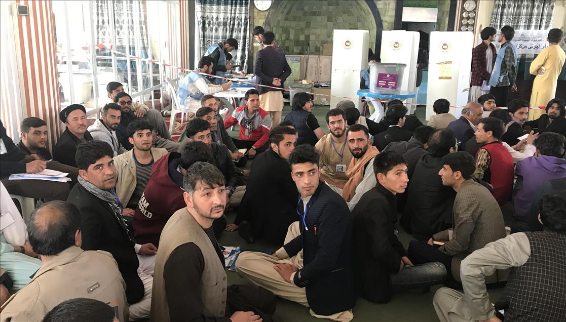 انتخابات مجلس افغانستان با وجود نگرانیهای امنیتی عمیق و مشکلات فنی در 32 ولایت این کشور برگزار شد