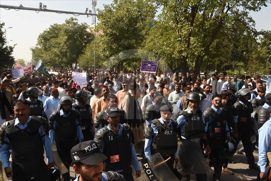 Protestas en Pakistán por privatización de tiendas públicas