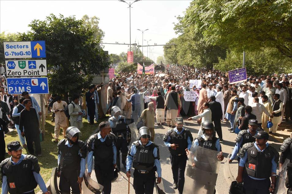 Protestas en Pakistán por privatización de tiendas públicas