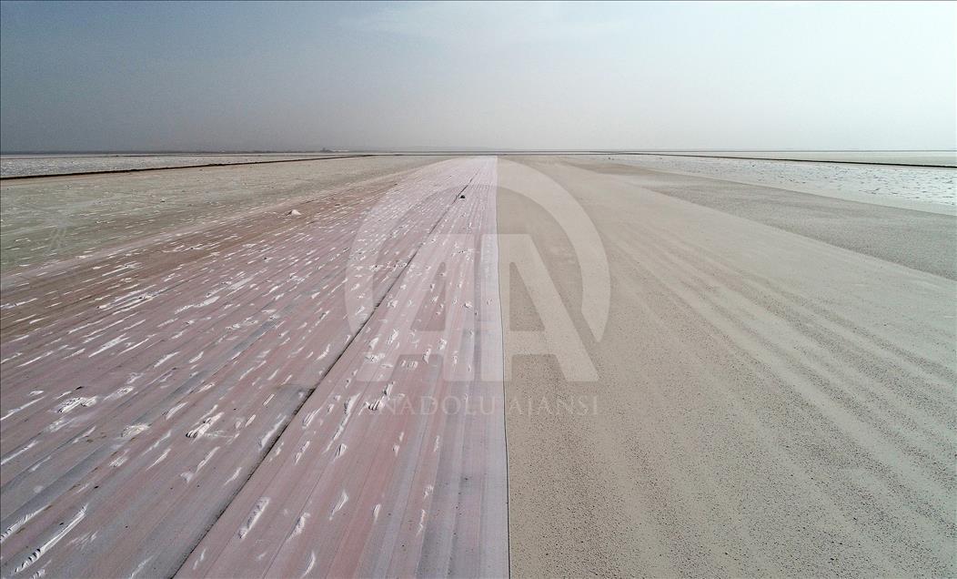 Producción de sal en lago de Turquía 