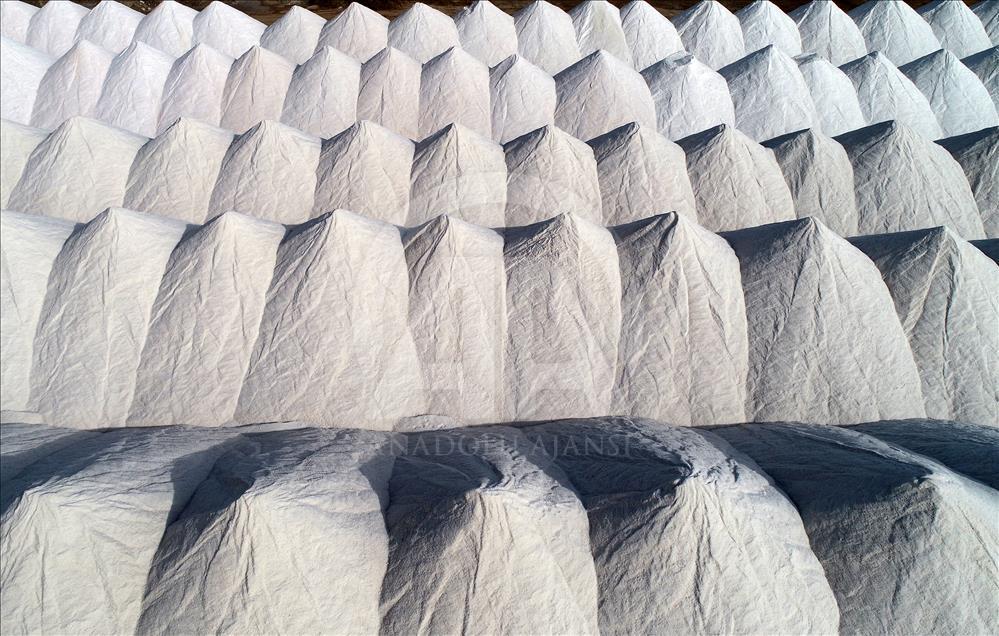 Producción de sal en lago de Turquía 