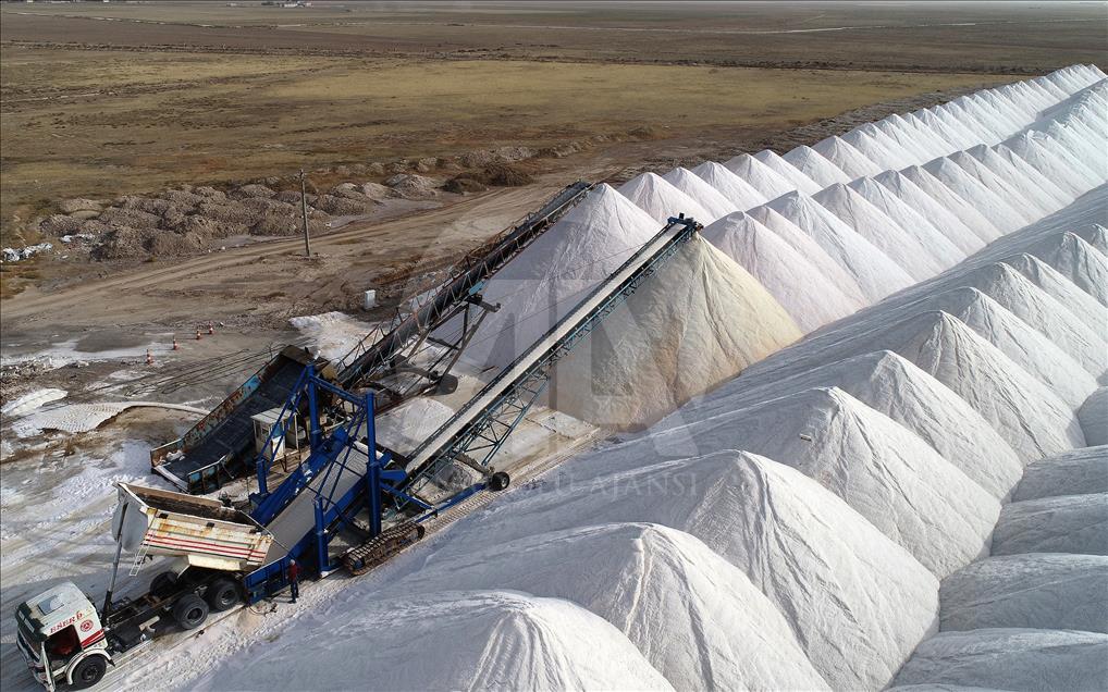 Producción de sal en lago de Turquía 