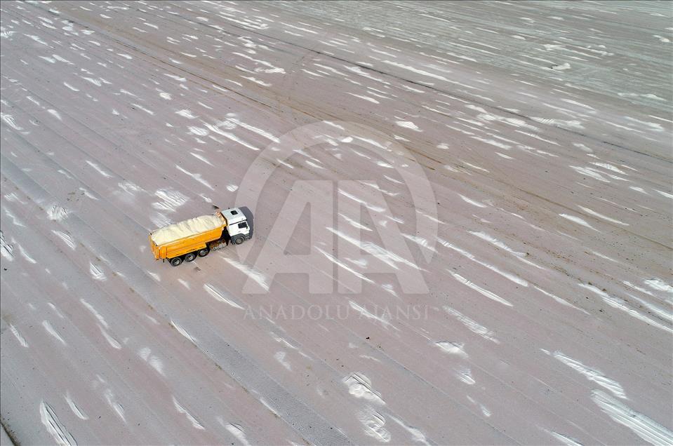 Producción de sal en lago de Turquía 