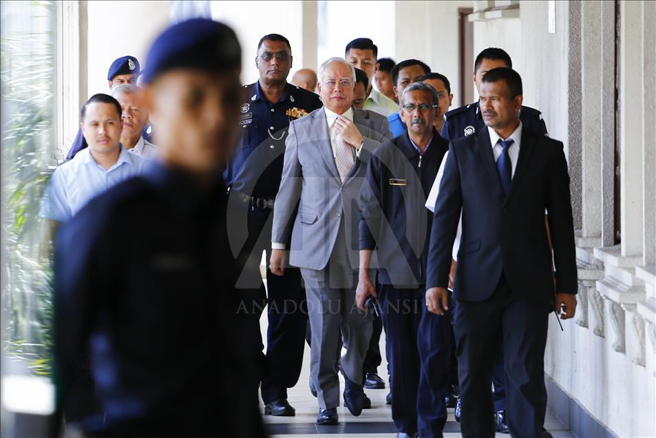 Persidangan mantan PM Malaysia terkait kasus 1MDB