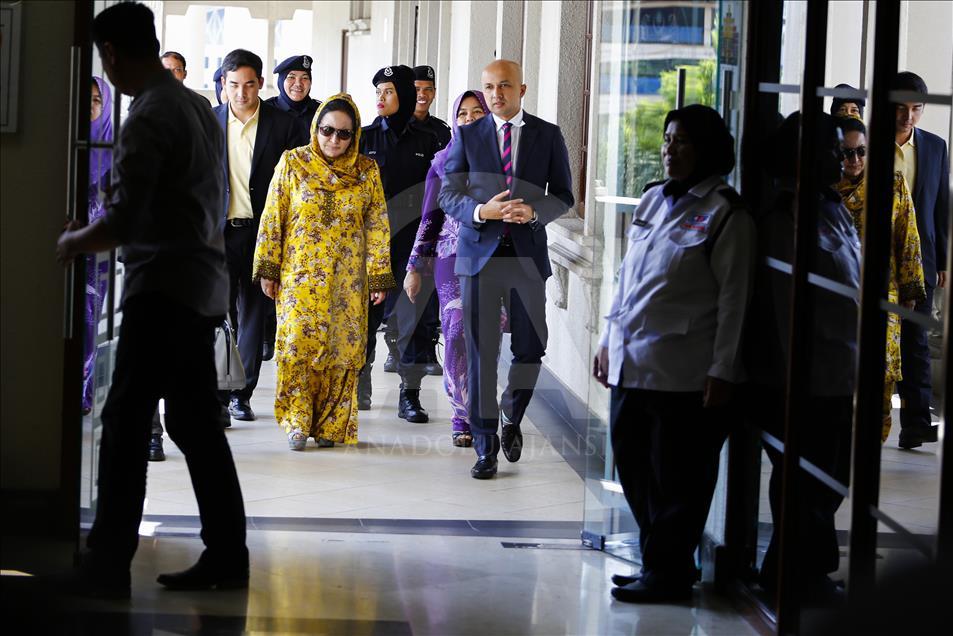 Persidangan mantan PM Malaysia terkait kasus 1MDB