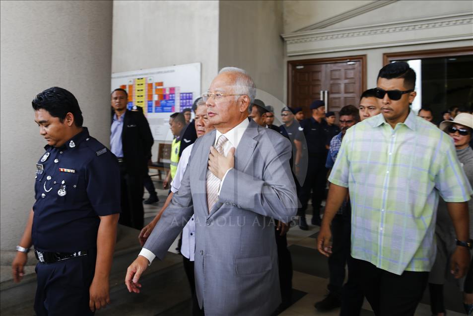 Persidangan mantan PM Malaysia terkait kasus 1MDB