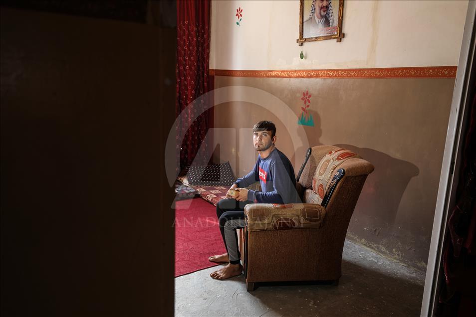Imágenes de la entrevista de Aed Abu Amro, símbolo de la resistencia palestina.