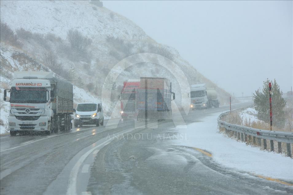 Karadeniz'de kar etkili oluyor