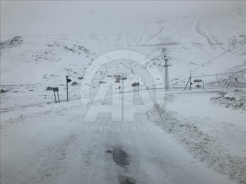 Karadeniz'de kar etkili oluyor