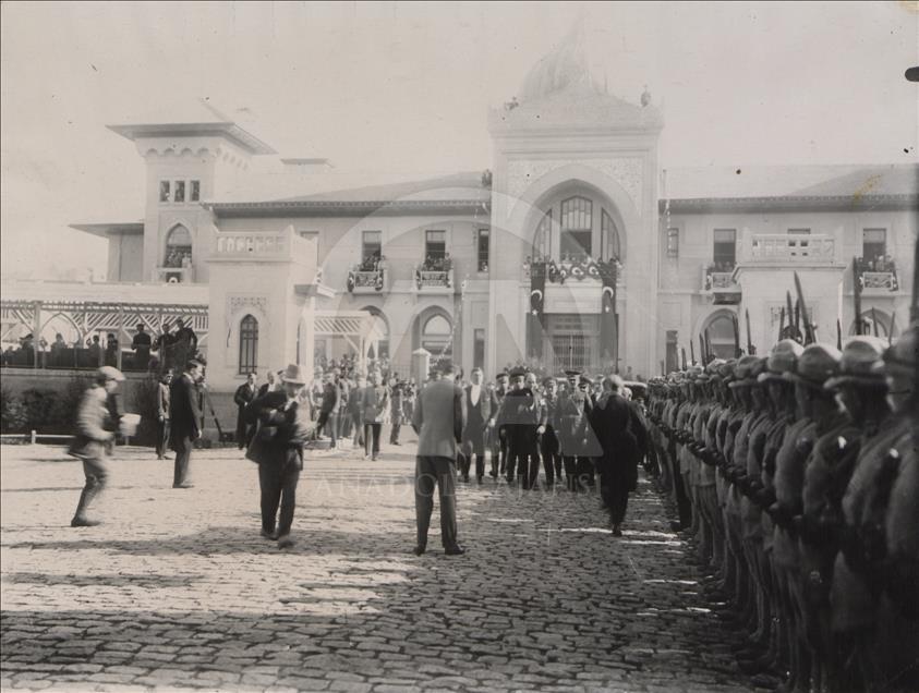 Turquie: Photos d'archives très peu connues d'Ataturk dévoilées par l'armée