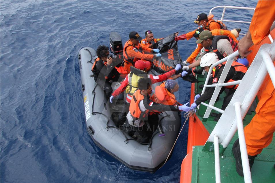 Hari kedua proses evakuasi kecelakaan pesawat Lion Air JT610