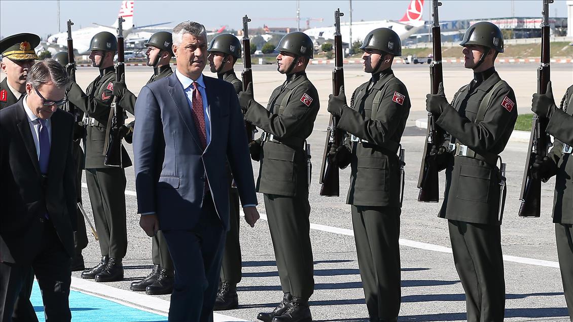Hashim Thaçi arrin në Stamboll për inaugurimin e aeroportit të ri