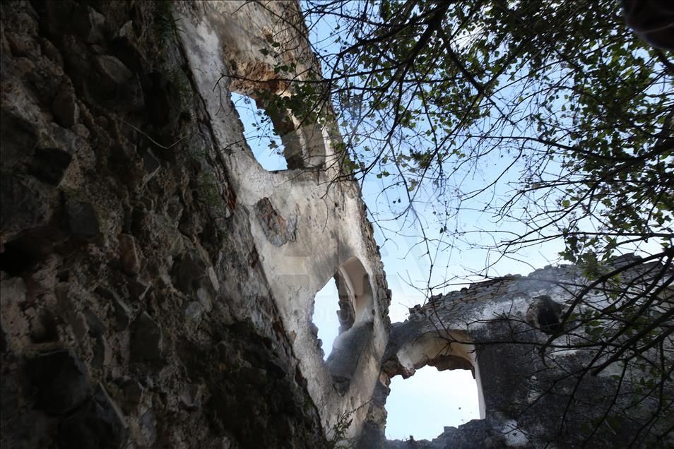Vadinin zirvesindeki manastır: Kuştul
