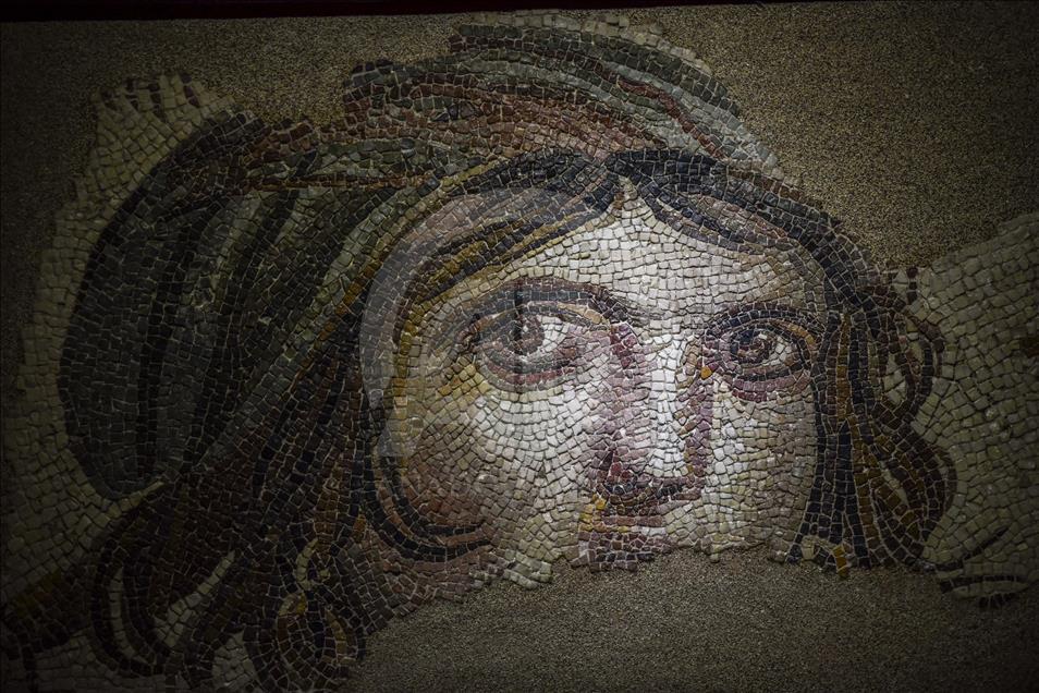 The missing pieces of Gypsy Girl mosaic to return Gaziantep after years
