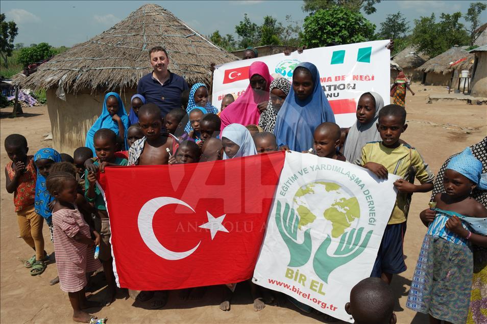 Almanya'daki Türklerden Nijeryalılara yardım eli