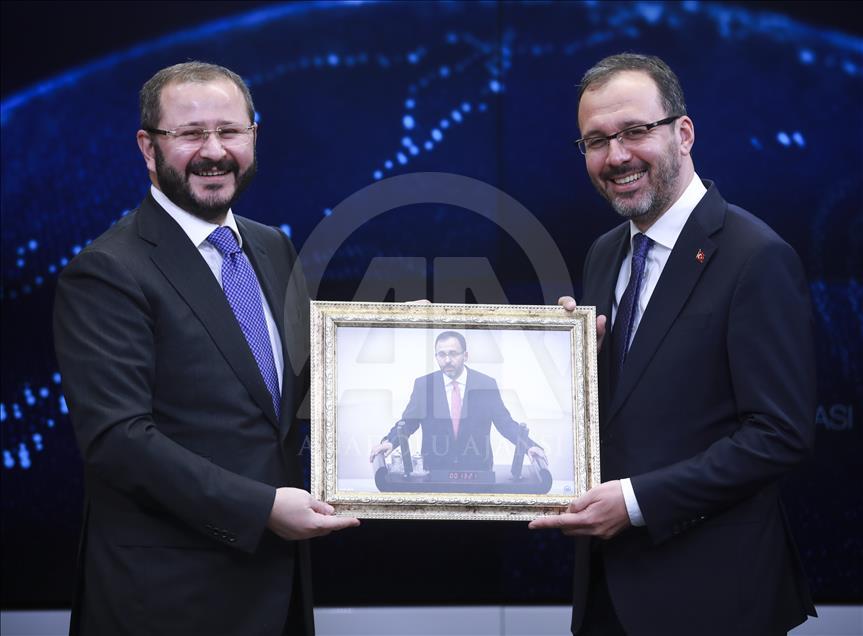 Gençlik ve Spor Bakanı Kasapoğlu, AA Editör Masası'nda