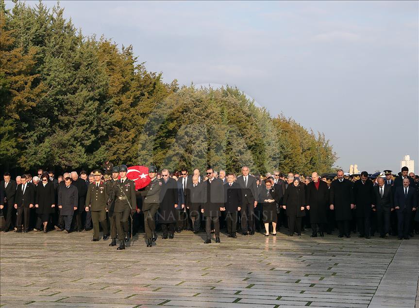Büyük Önder Atatürk'ü anıyoruz