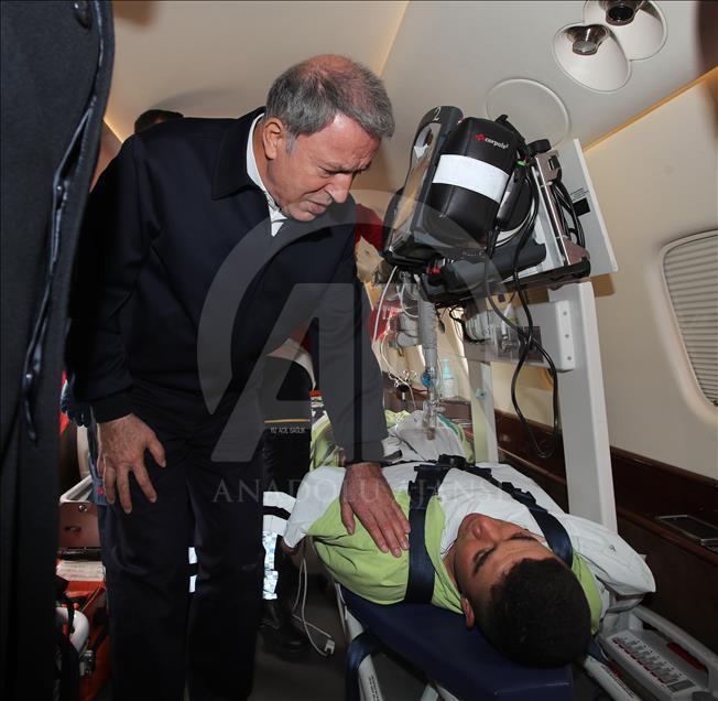 Bakan Akar ve komutanlardan patlama bölgesinde inceleme