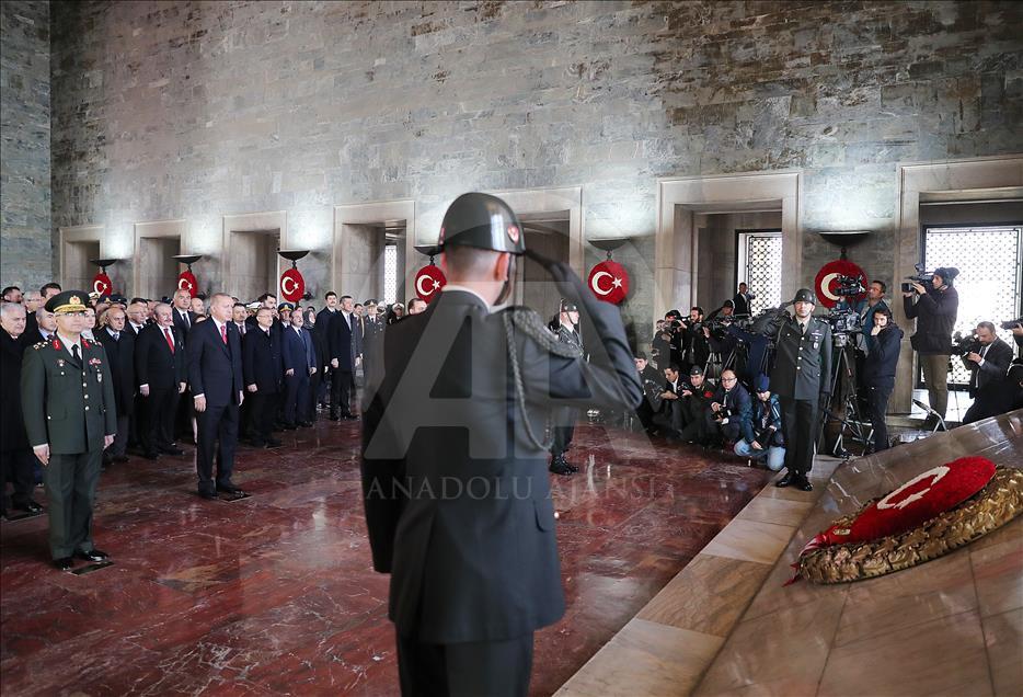 Büyük Önder Atatürk'ü anıyoruz