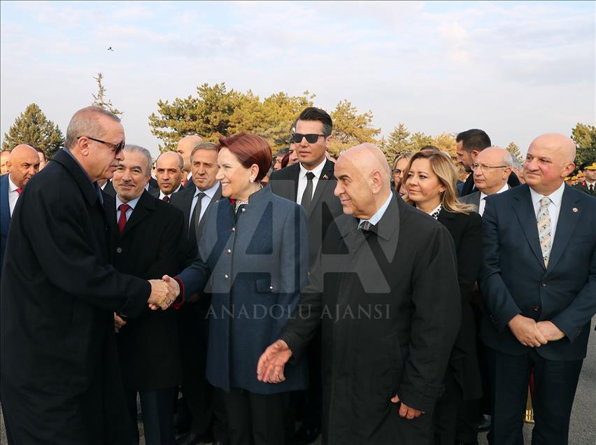 Büyük Önder Atatürk'ü anıyoruz