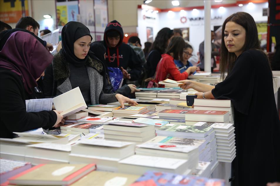 معرض إسطنبول الدولي الـ37 للكتاب يفتح أبوابه لزائريه