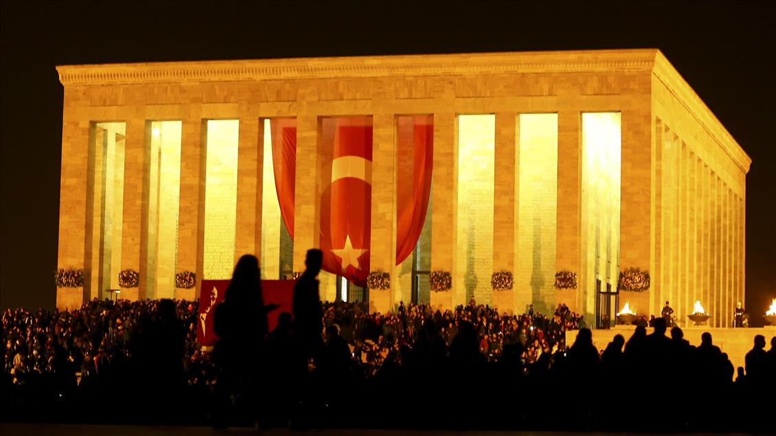 Anıtkabir'e ziyaretçi akını