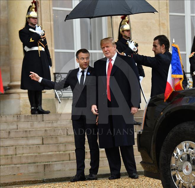 Presidente Donald Trump llega al Palacio de Elíseo