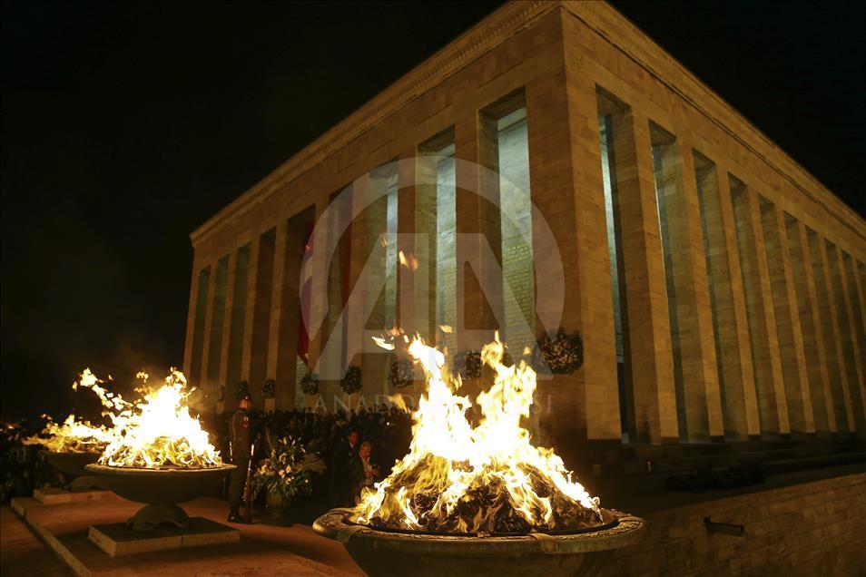 Anıtkabir'e ziyaretçi akını