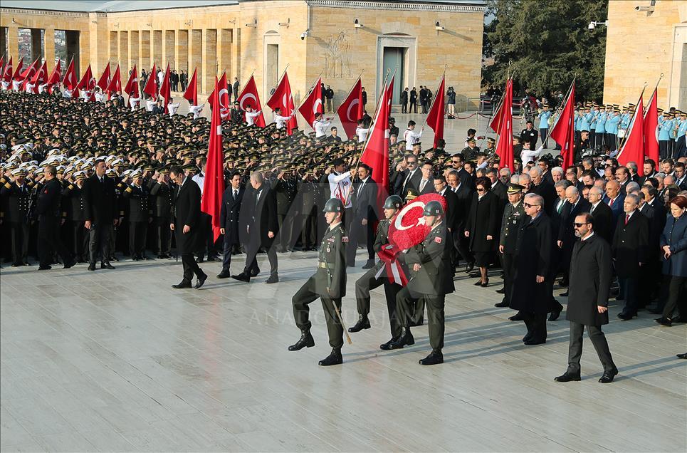 Büyük Önder Atatürk'ü anıyoruz