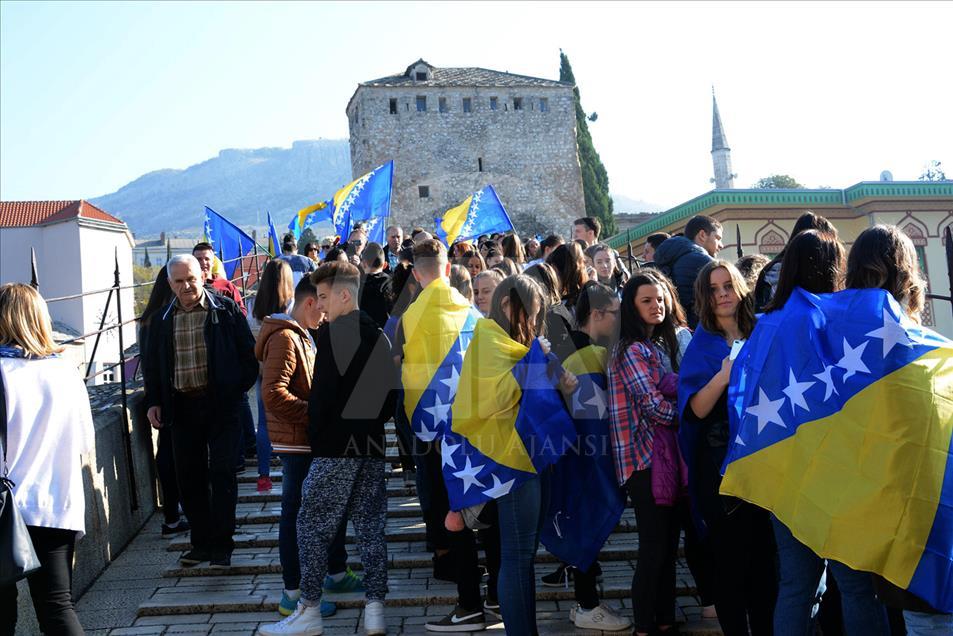 25º aniversario de la destrucción del Puente Viejo en Mostar