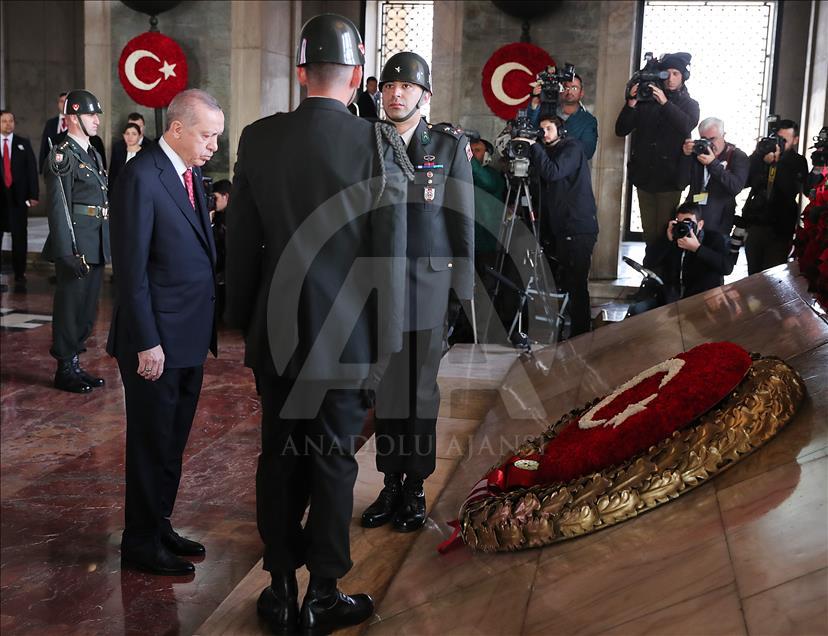 Büyük Önder Atatürk'ü anıyoruz