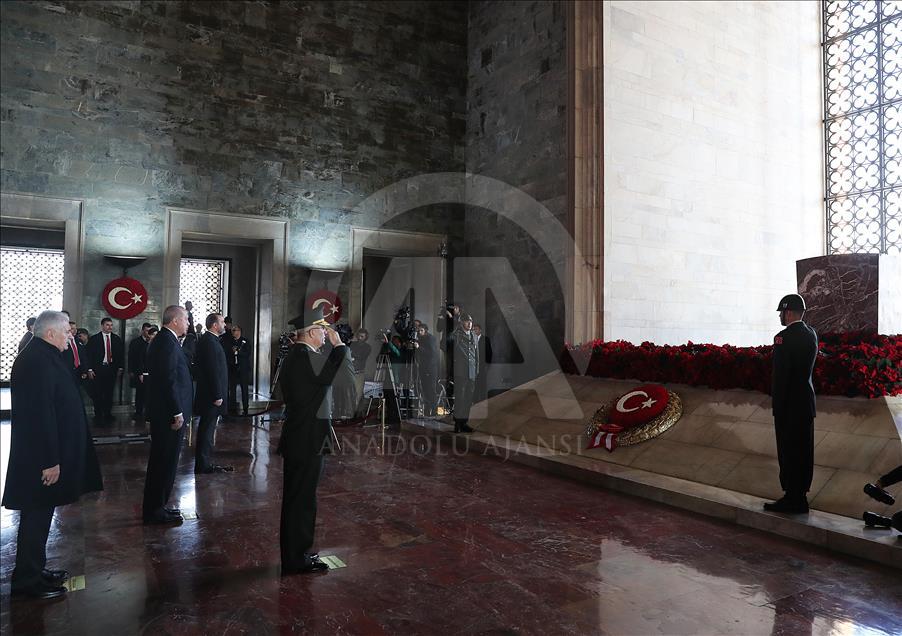 Büyük Önder Atatürk'ü anıyoruz