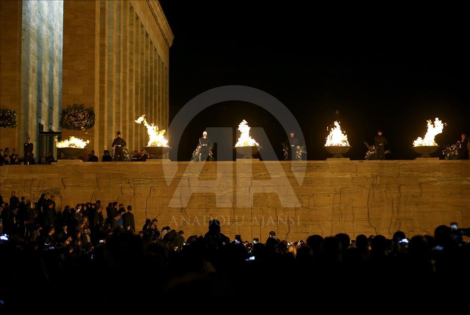 Anıtkabir'e ziyaretçi akını